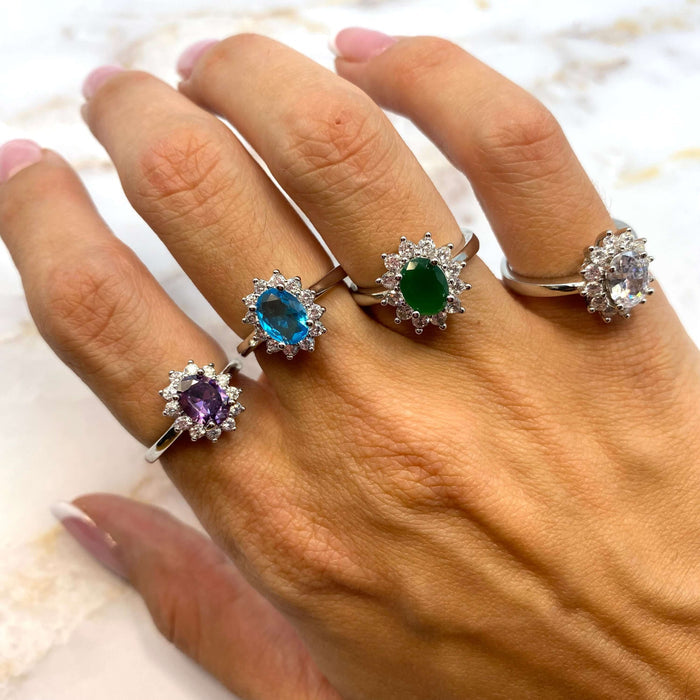 Anello Kate regolabile nei colori oro e argento con scelta della pietra di colore: Verde, Viola, Bianco, Nero, Fucsia, Turchese, Rosa, Blu  - Iride Shop Bijoux e Accessori