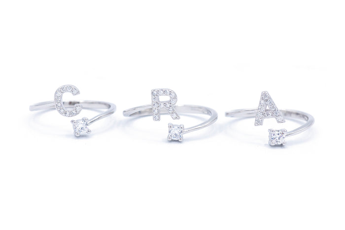 Anello regolabile con iniziale in argento 925 - Iride Shop - Accessori da Donna