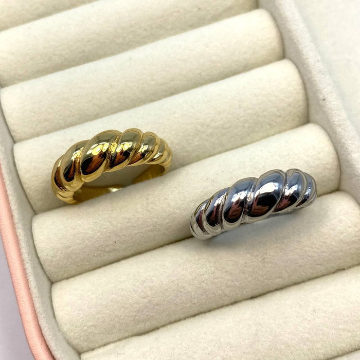 Anello regolabile conchiglia- Noemi - Iride shop - accessori donna