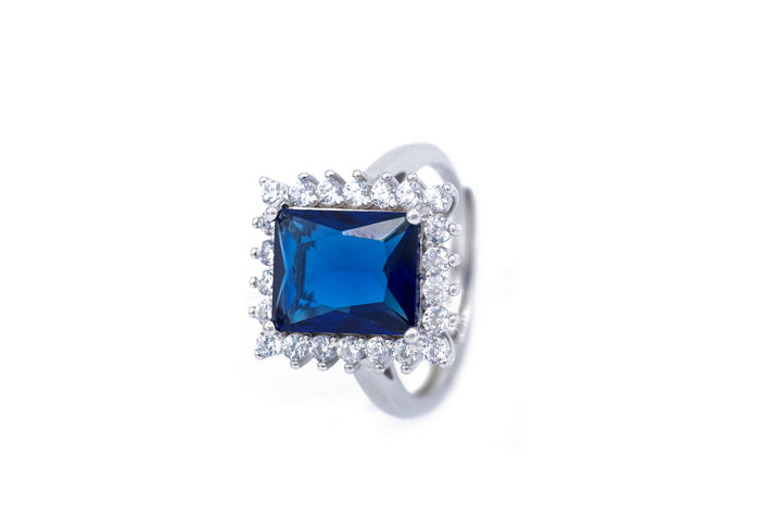 Anello regolabile quadrato con strass in argento 925