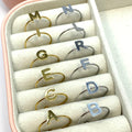 Anello simply con iniziale - Iride shop - accessori donna