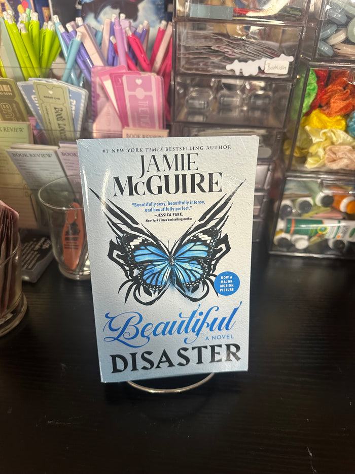 Beautiful Disaster — Jamie McGuire
    Spice: 🌶️🌶️🌶️