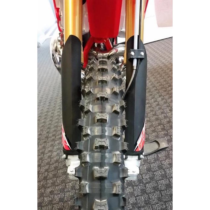 Beta (13-18) Fork Guard Set Black