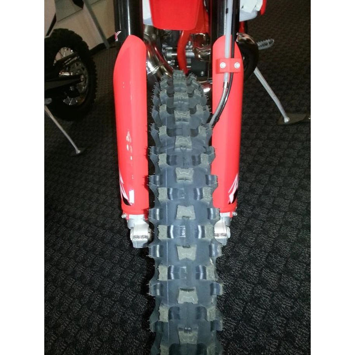 Beta (13-18) Fork Guard Set Red