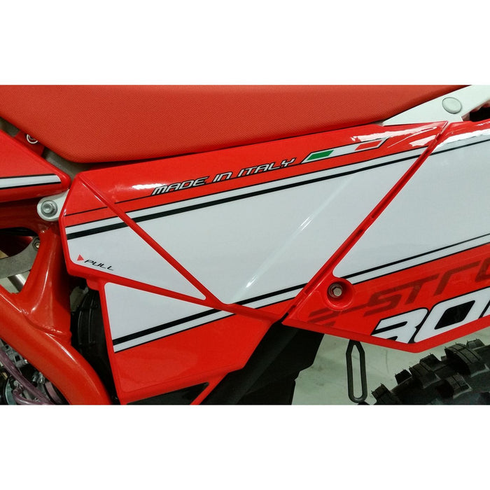 Beta Airbox Cover Set Red (Late)