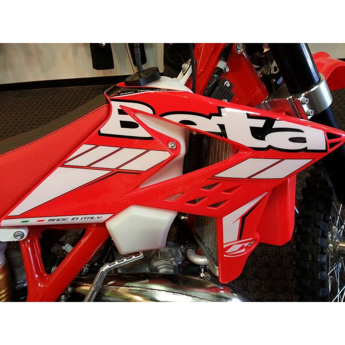 Beta RR|RS Radiator Shroud Set Red