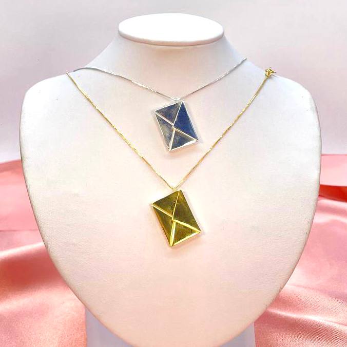 Collana letterina "TI DEDICO" personalizzata by irideshop in argento 925 - Iride Shop - Accessori da Donna