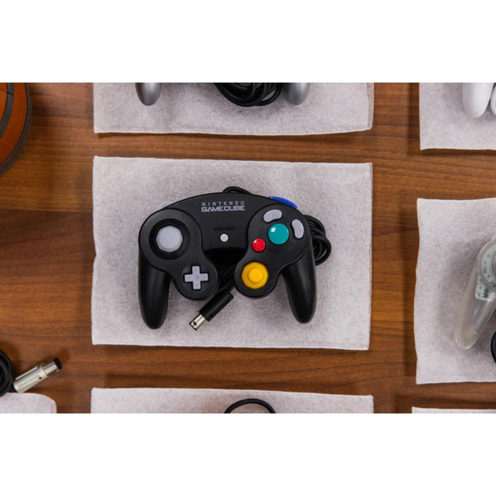 Nintendo GameCube Controller Collection - Battle Beaver Customs - GameCube - Jet Black Controller 2001