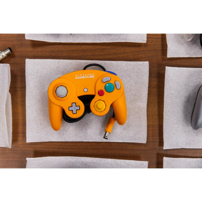Nintendo GameCube Controller Collection - Battle Beaver Customs - GameCube - Spice Orange Controller 2001