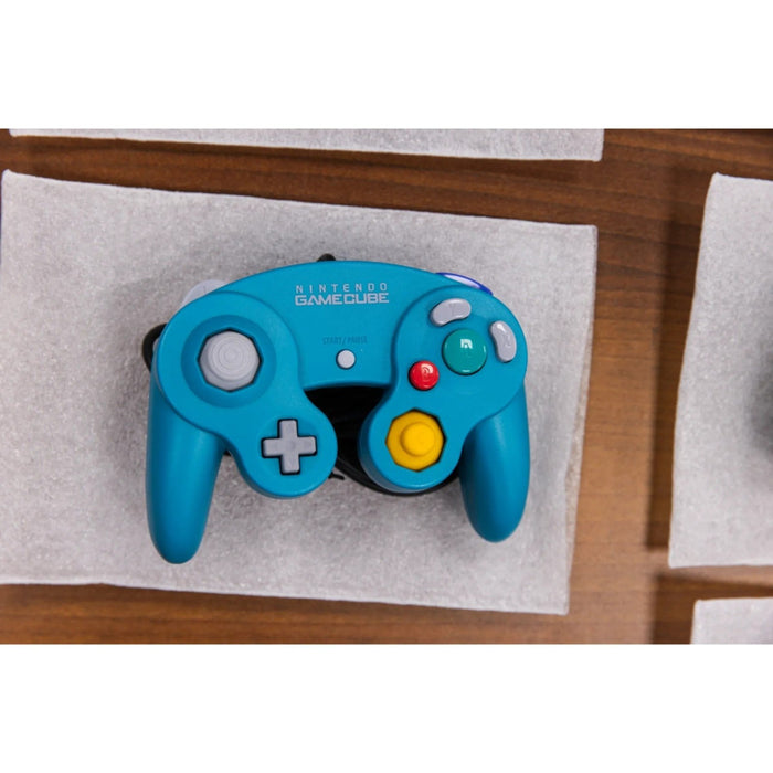 Nintendo GameCube Controller Collection - Battle Beaver Customs - GameCube - Emerald Blue Controller 2001