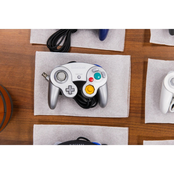 Nintendo GameCube Controller Collection - Battle Beaver Customs - GameCube - Platinum Silver Controller 2002