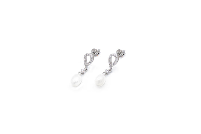 Orecchini a goccia con pendente perla in argento 925