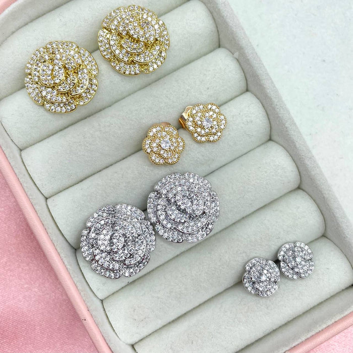 Orecchini a lobo flower trendy - Iride Shop - Accessori da Donna