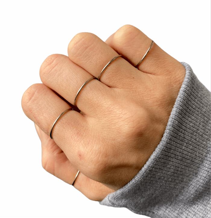 Set di 5 Anelli Fedine Sottili regolabili perfetti per tutte le dita nei colori oro e argento - Iride Shop Bijoux e Accessori