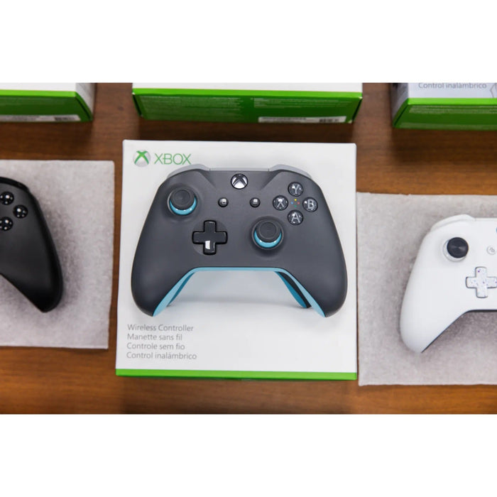 Xbox One - Grey / Blue